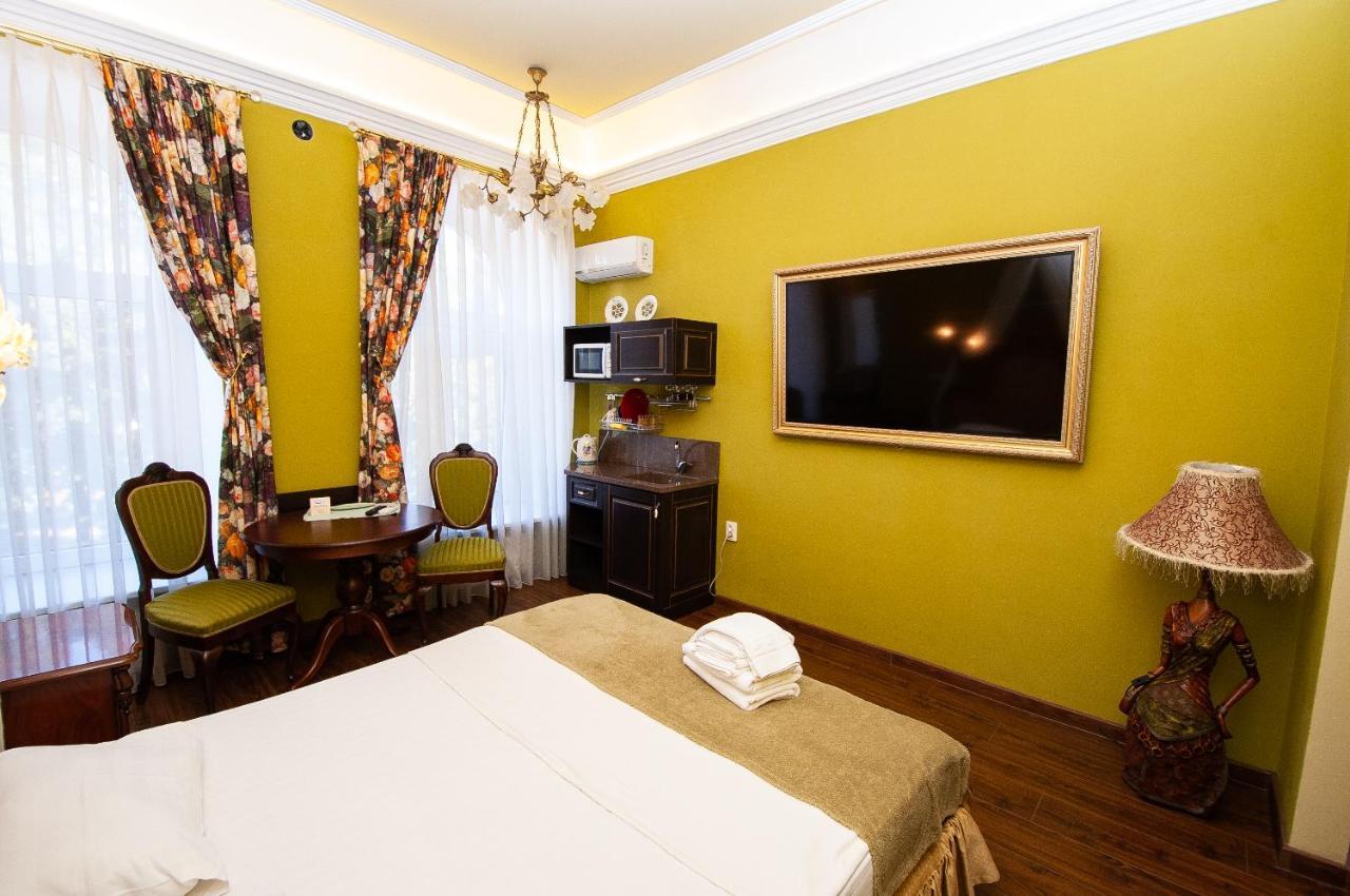Art Suites Near Deribasovskaya Odessa Exterior foto